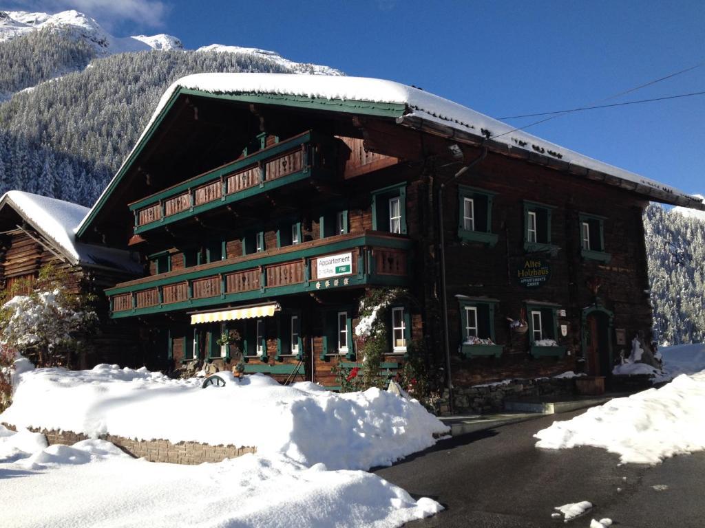 Altes Holzhaus Apartment Solden Luaran gambar